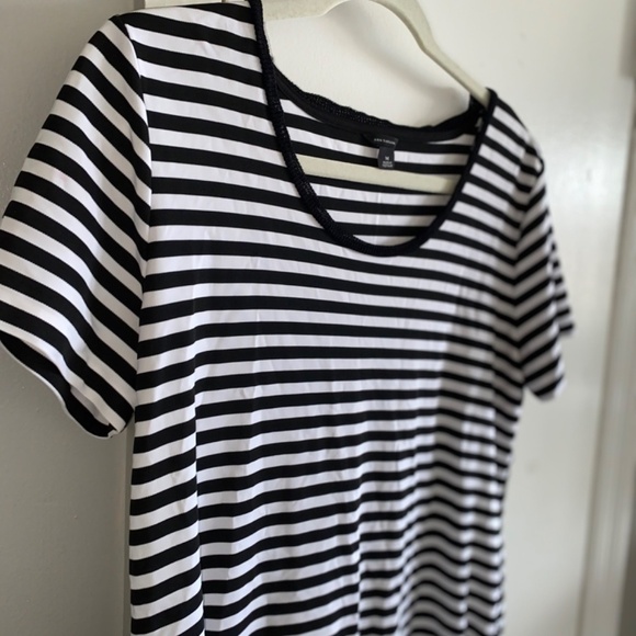 Ann Taylor size medium top - Picture 3 of 3